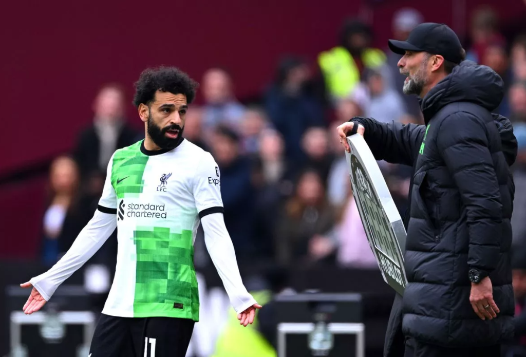 Cracks Emerge in Liverpool’s Title Bid as Salah and Klopp Clash